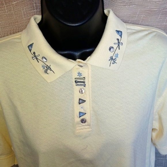 Ladies Golf shirt. Fairway Outfitters. EUC. Large. Embroidered - Picture 3 of 4